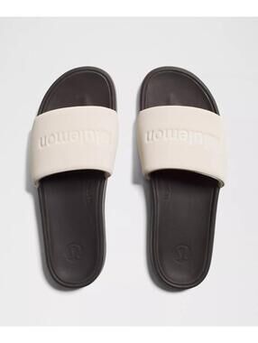 Lululemon Men's Restfeel Slide Graphic